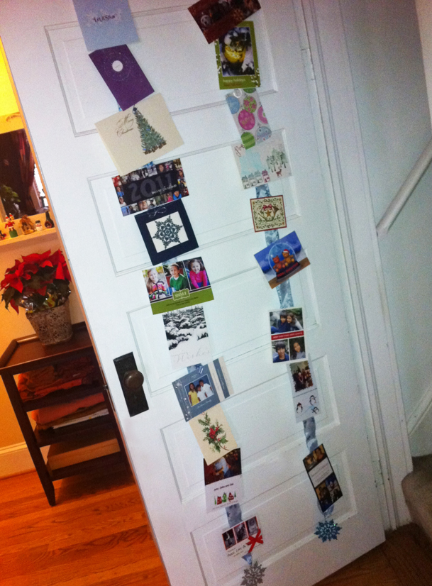 DOOR1 Quick & easy way to display Christmas cards!